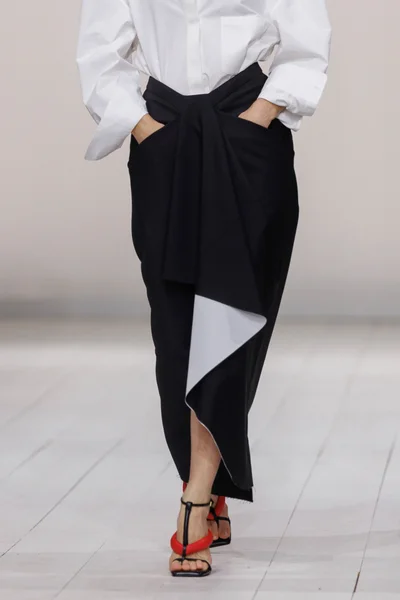 Look 13